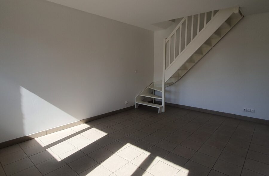 Location appartement à Maing