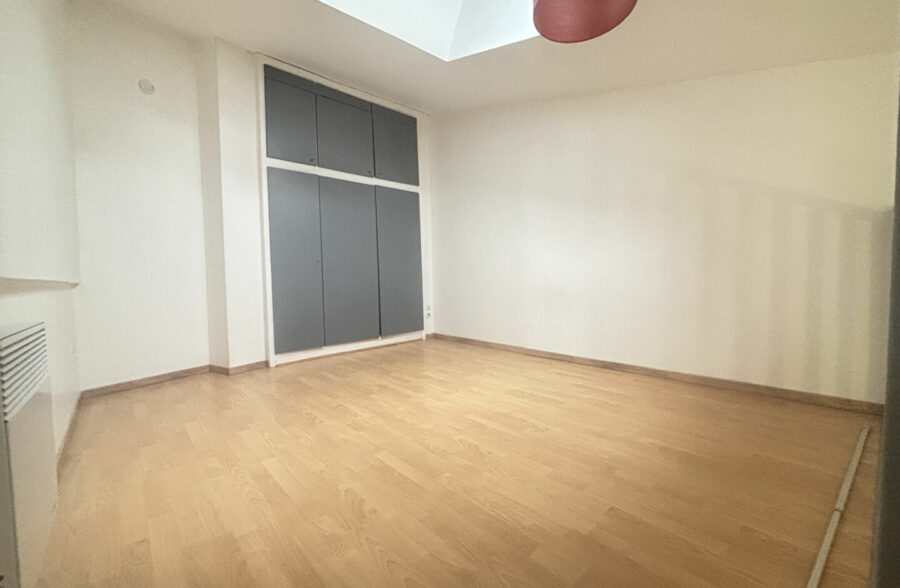 Appartement T1 bis de 34 m² à Lille, quartier Saint-Michel