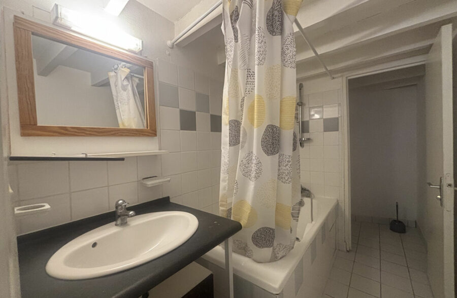 Appartement T1 bis de 34 m² à Lille, quartier Saint-Michel