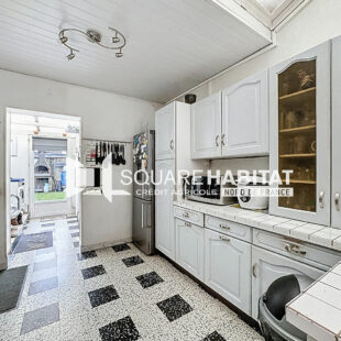 EXCLUSIVITÉ SQUARE HABITAT : MAISON 1930 – 3 CHAMBRES – JARDIN – SALLE JACQUES BREL