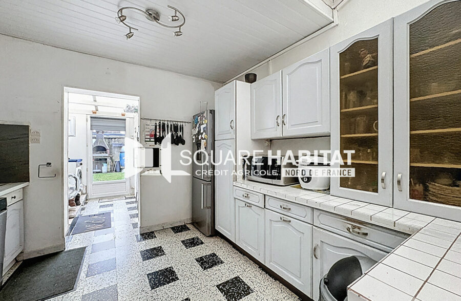 EXCLUSIVITÉ SQUARE HABITAT : MAISON 1930 – 3 CHAMBRES – JARDIN – SALLE JACQUES BREL