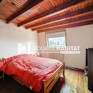 EXCLUSIVITÉ SQUARE HABITAT : MAISON 1930 – 3 CHAMBRES – JARDIN – SALLE JACQUES BREL