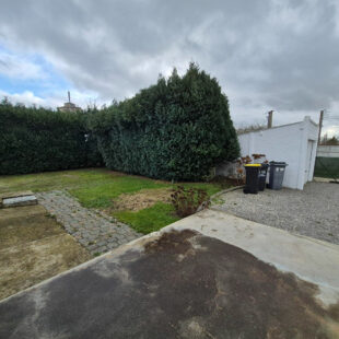 Plain-pied individuel à Landas, beau terrain et garage