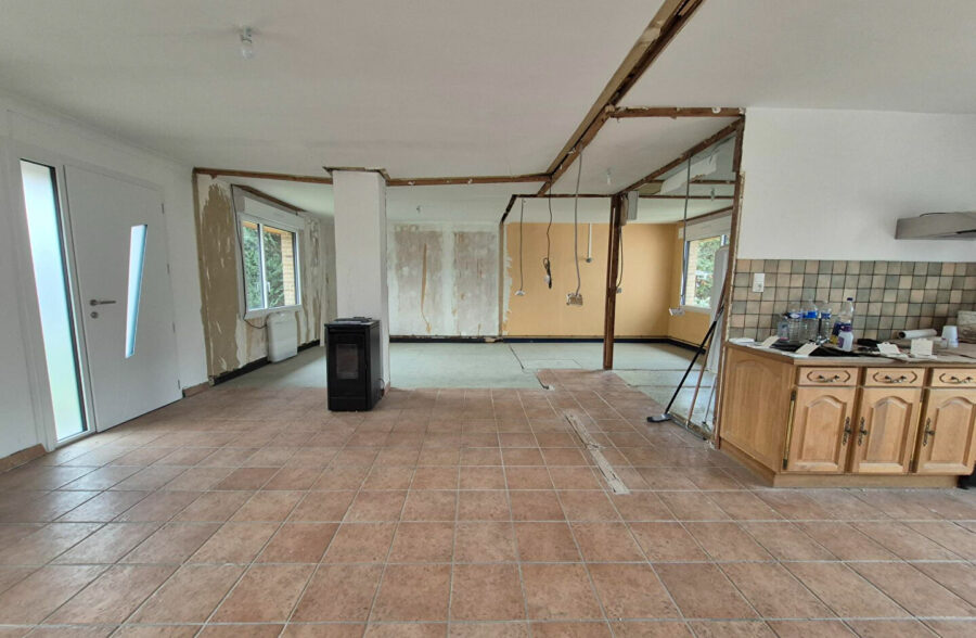 Plain-pied individuel à Landas, beau terrain et garage