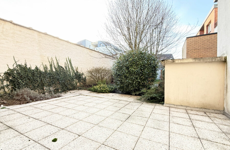 APPARTEMENT  1 CHAMBRE AVEC  TERRASSE ET GARAGE