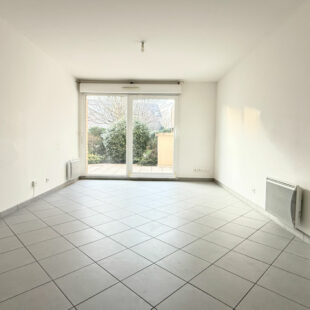 APPARTEMENT  1 CHAMBRE AVEC  TERRASSE ET GARAGE