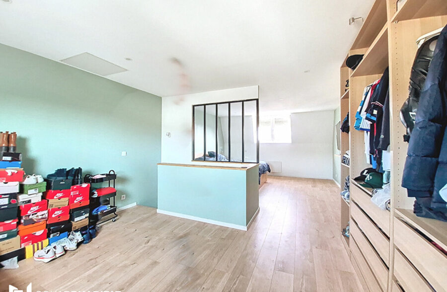 GRANDE MAISON FAMILIALE A PROXIMITE DE MOUVAUX