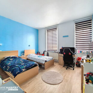 GRANDE MAISON FAMILIALE A PROXIMITE DE MOUVAUX