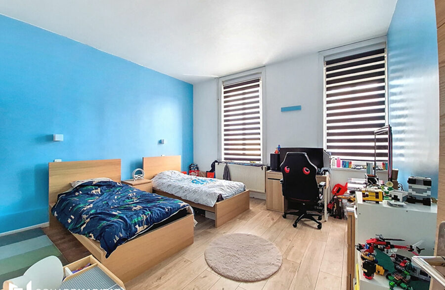 GRANDE MAISON FAMILIALE A PROXIMITE DE MOUVAUX