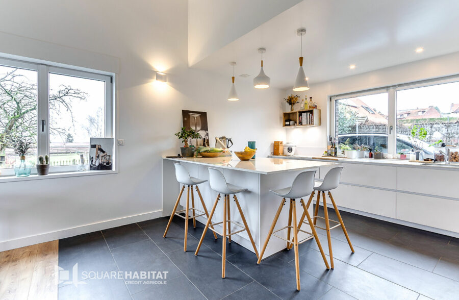 Maison Mons En Pevele 6 pièce(s) 176 m2