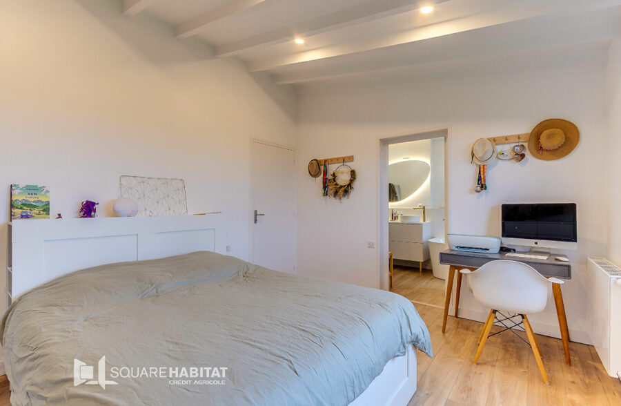 Maison Mons En Pevele 6 pièce(s) 176 m2