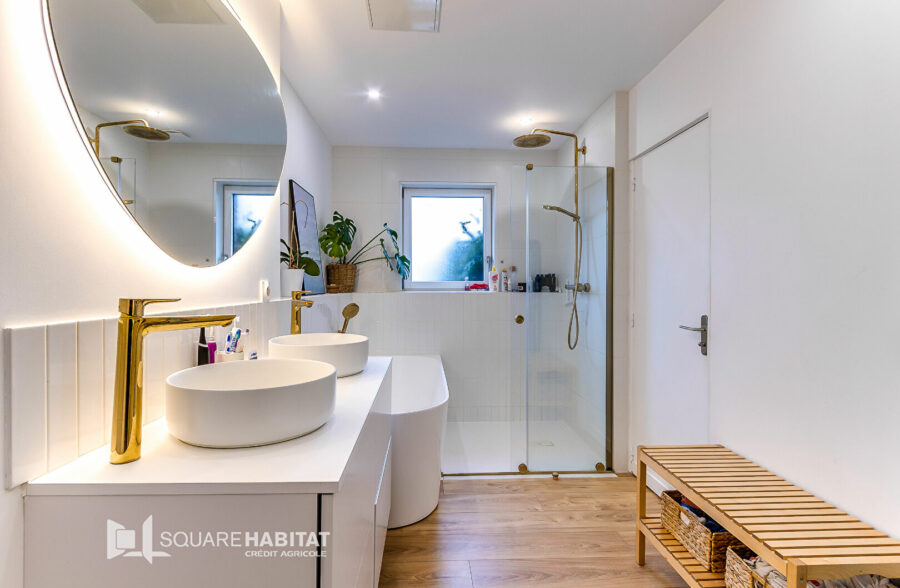 Maison Mons En Pevele 6 pièce(s) 176 m2