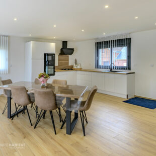 Charmant pavillon individuel moderne en village calme