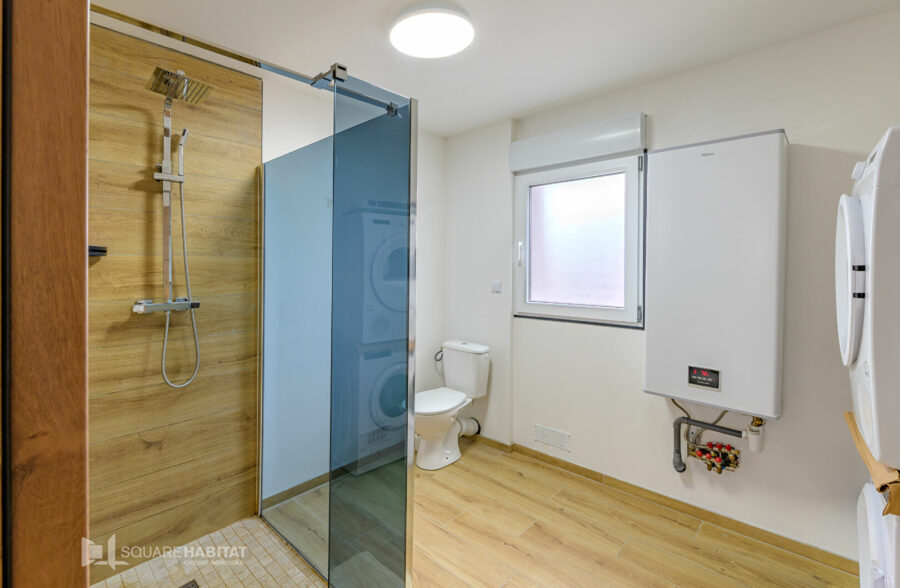 Charmant pavillon individuel moderne en village calme