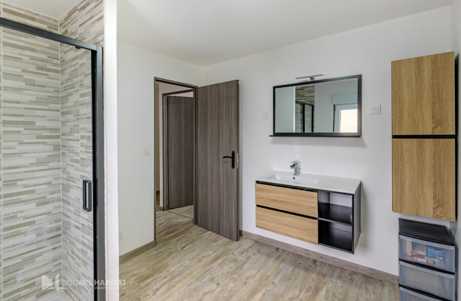 Charmant pavillon individuel moderne en village calme