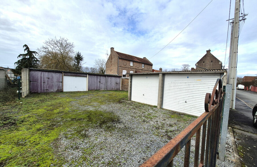 Lot de six garages Cambrai