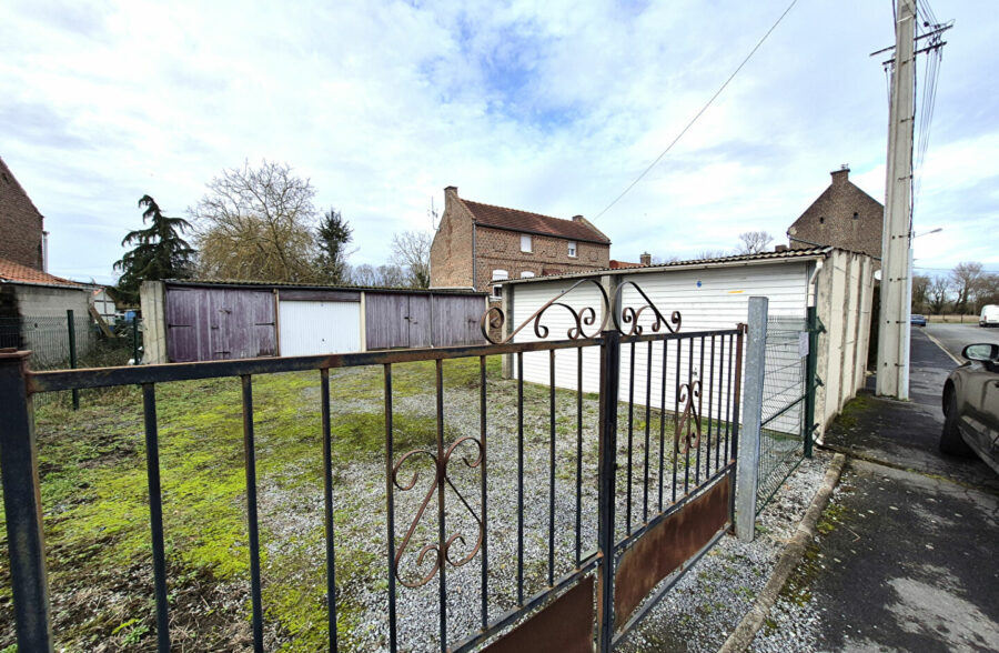 Lot de six garages Cambrai