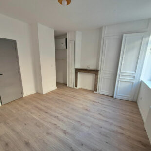 LA CATHO -PLACE DU MARECHAL LECLERC