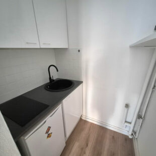 LA CATHO -PLACE DU MARECHAL LECLERC