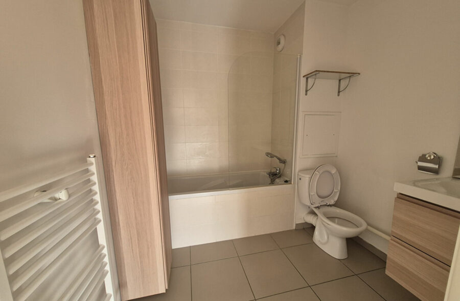 Appartement Lens 2 pièce(s) 37,20 m2 avec balcon +emplacement parking.