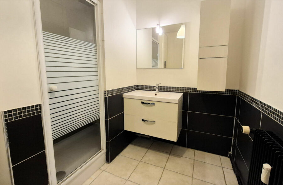 apaprtement T4 avec garage au dernier étage d’une copropriété calme avec ascenseur