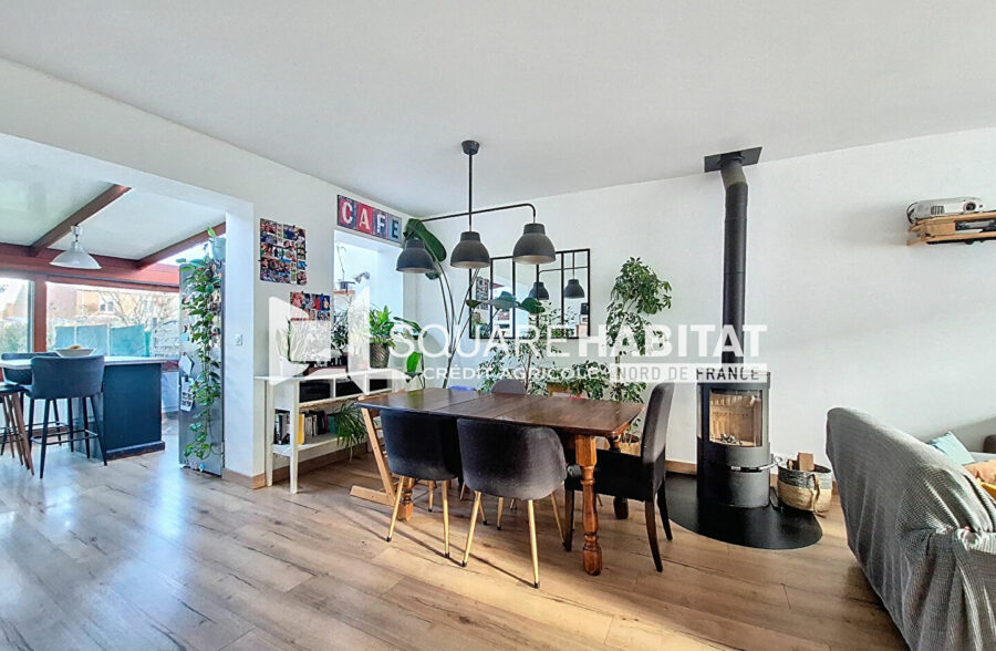 Grande maison familiale des années 1960 – Aucun travaux à prévoir !