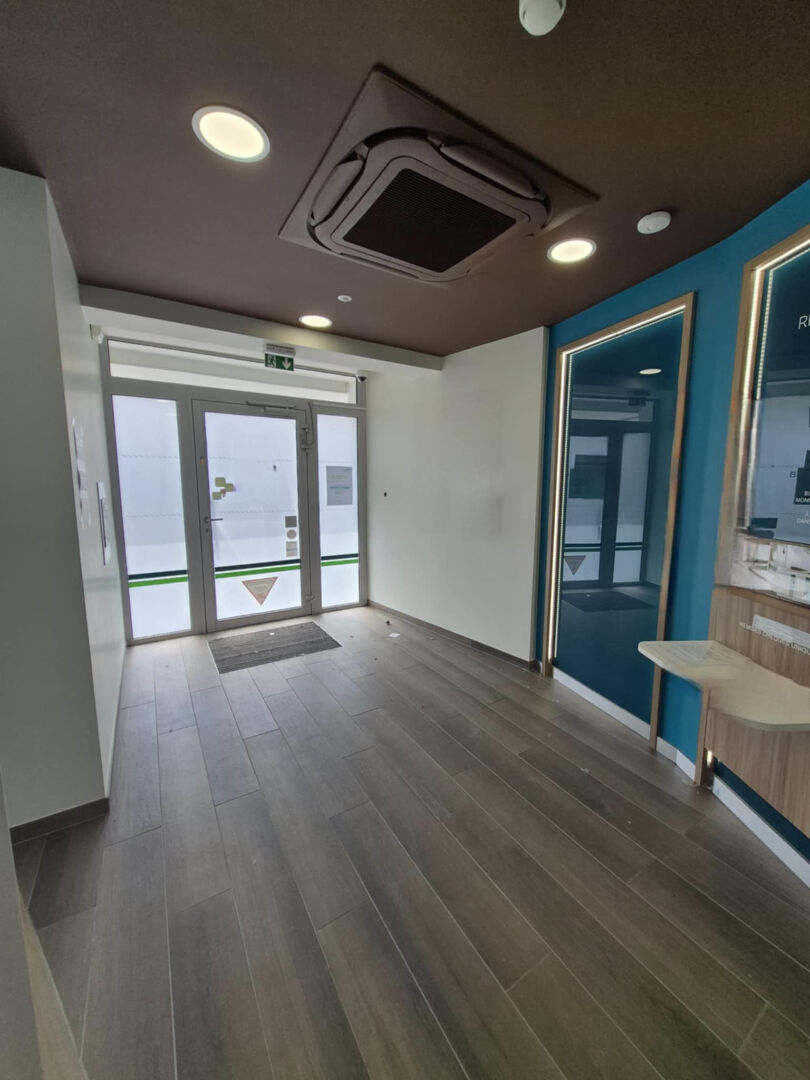 Immeuble à usage mixte .Beau potentiel 18 pièces 379 m2