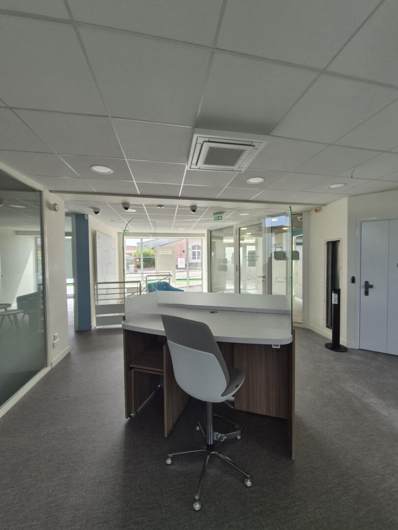 Immeuble à usage mixte .Beau potentiel 18 pièces 379 m2