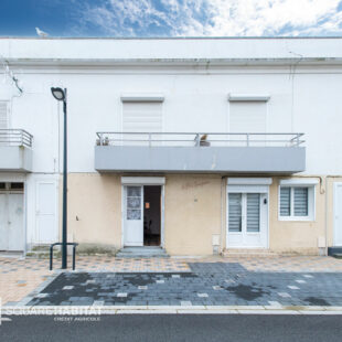 T2 à rafraîchir – 150 m de la plage – Garage rare + grand jardin