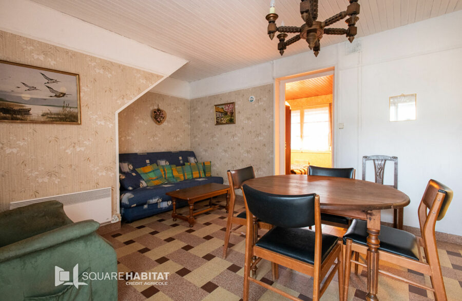 T2 à rafraîchir – 150 m de la plage – Garage rare + grand jardin