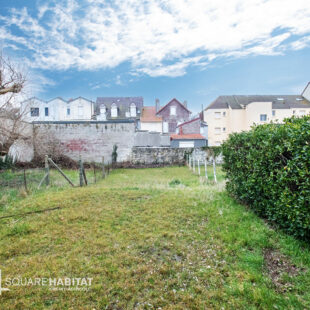 T2 à rafraîchir – 150 m de la plage – Garage rare + grand jardin