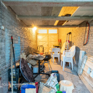 T2 à rafraîchir – 150 m de la plage – Garage rare + grand jardin