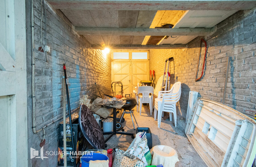 T2 à rafraîchir – 150 m de la plage – Garage rare + grand jardin