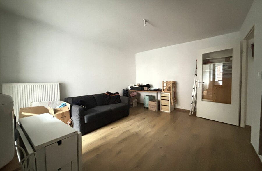 T2 avec loggia dans résidence récente – lille boulevard victor hugo