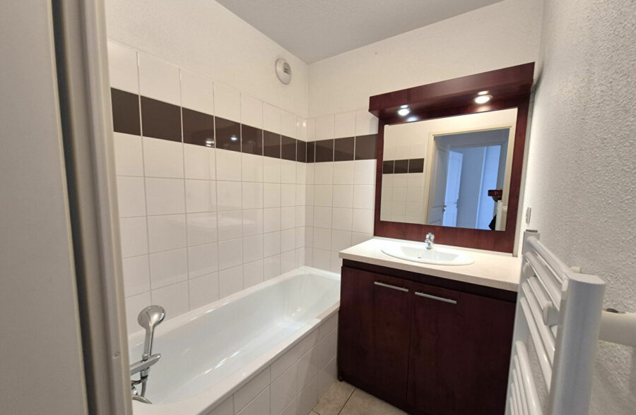 Appartement Saint Andre Lez Lille 3 pièce(s), balcon, parking, piscine