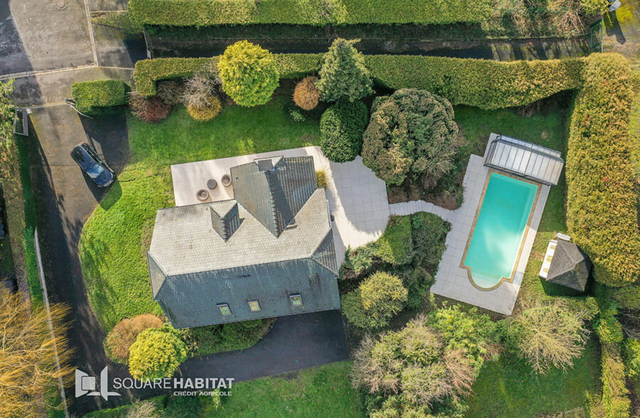 PAVILLON 5 CHAMBRES INDIVIDUELLE DE 190 M² ET SOUS SOL COMPLET