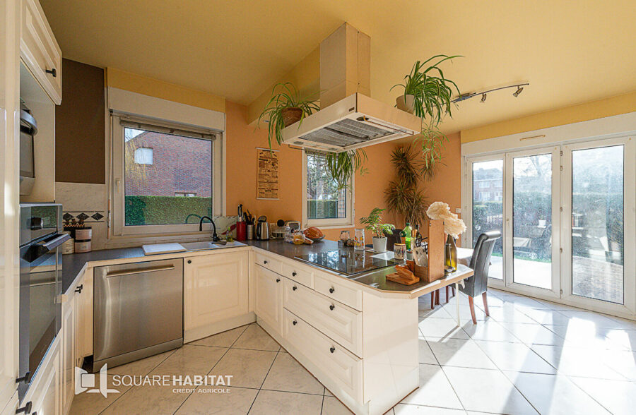 PAVILLON 5 CHAMBRES INDIVIDUELLE DE 190 M² ET SOUS SOL COMPLET <small>&nbsp;Sous compromis&nbsp;</small>