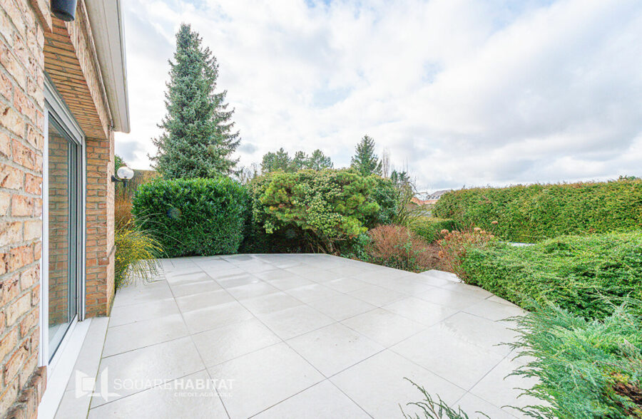 PAVILLON 5 CHAMBRES INDIVIDUELLE DE 190 M² ET SOUS SOL COMPLET