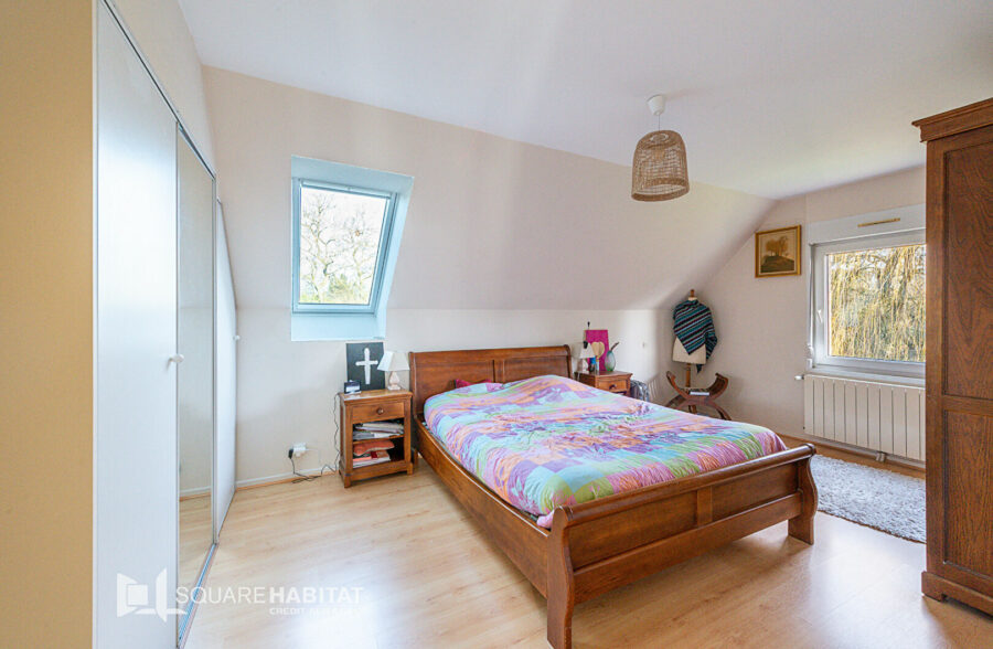 PAVILLON 5 CHAMBRES INDIVIDUELLE DE 190 M² ET SOUS SOL COMPLET