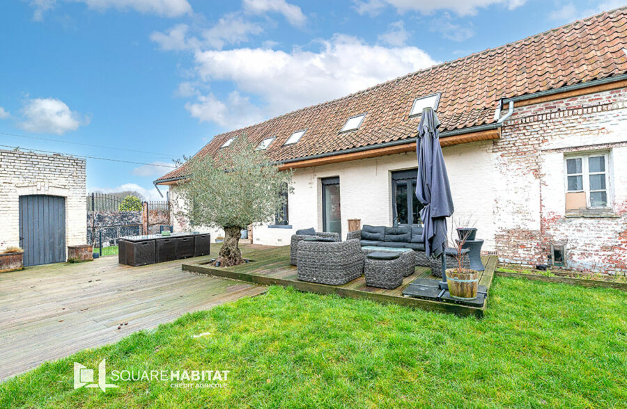 LONGERE DE 165 M²