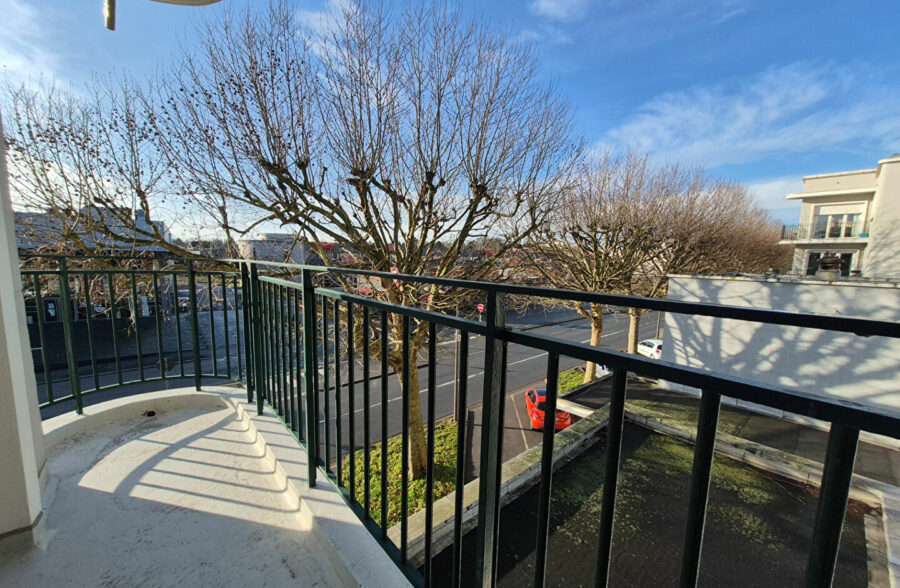 Appartement avec balcon en centre ville de Maubeuge