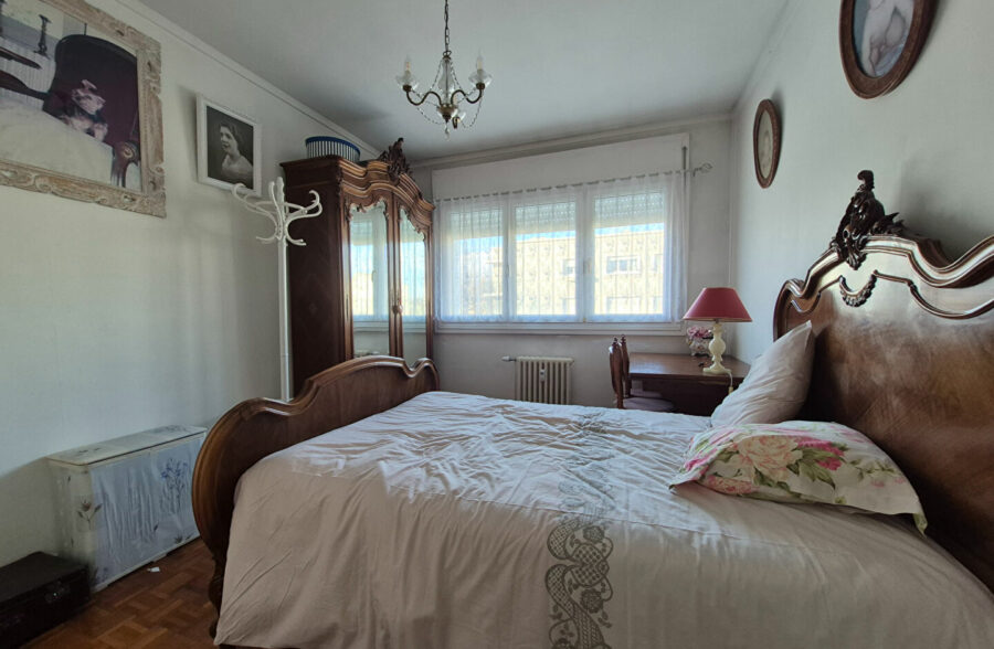 Appartement avec balcon en centre ville de Maubeuge