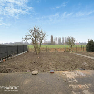 Maison semi individuelle  Isbergues, secteur Molinghem  2 chambres 1bureau jardin garage
