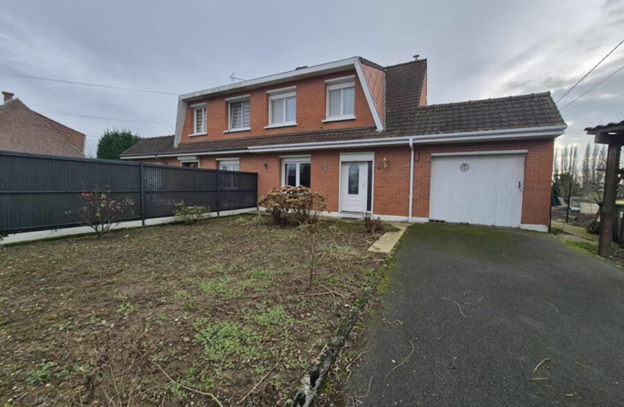 Maison semi individuelle  Isbergues, secteur Molinghem  2 chambres 1bureau jardin garage