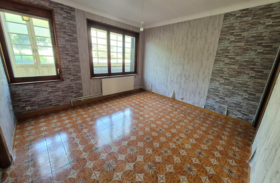 Métro Lomme Bourg : T3 de 100m2 avec grand jardin, garage et cave