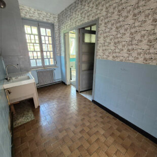 Métro Lomme Bourg : T3 de 100m2 avec grand jardin, garage et cave