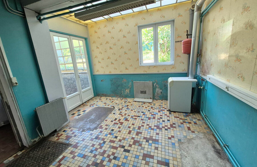 Métro Lomme Bourg : T3 de 100m2 avec grand jardin, garage et cave