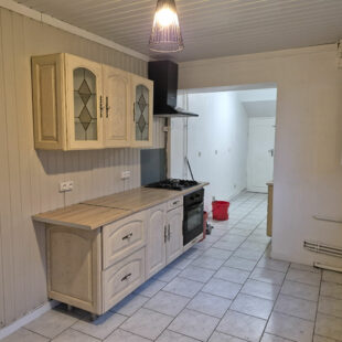 Maison de lotissement 3 chambres cour garage