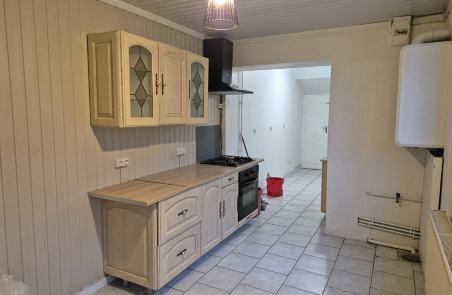 Maison de lotissement 3 chambres cour garage