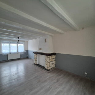 Maison de lotissement 3 chambres cour garage